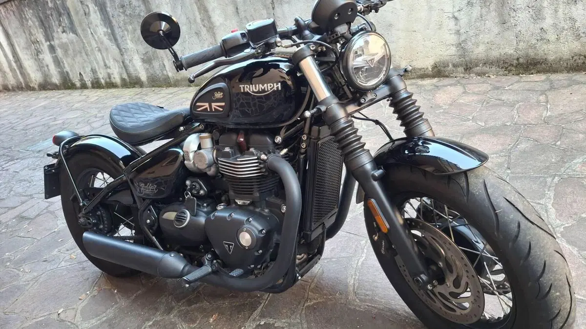 Triumph Bonneville Bobber Black 1200 (2018 - 20) 