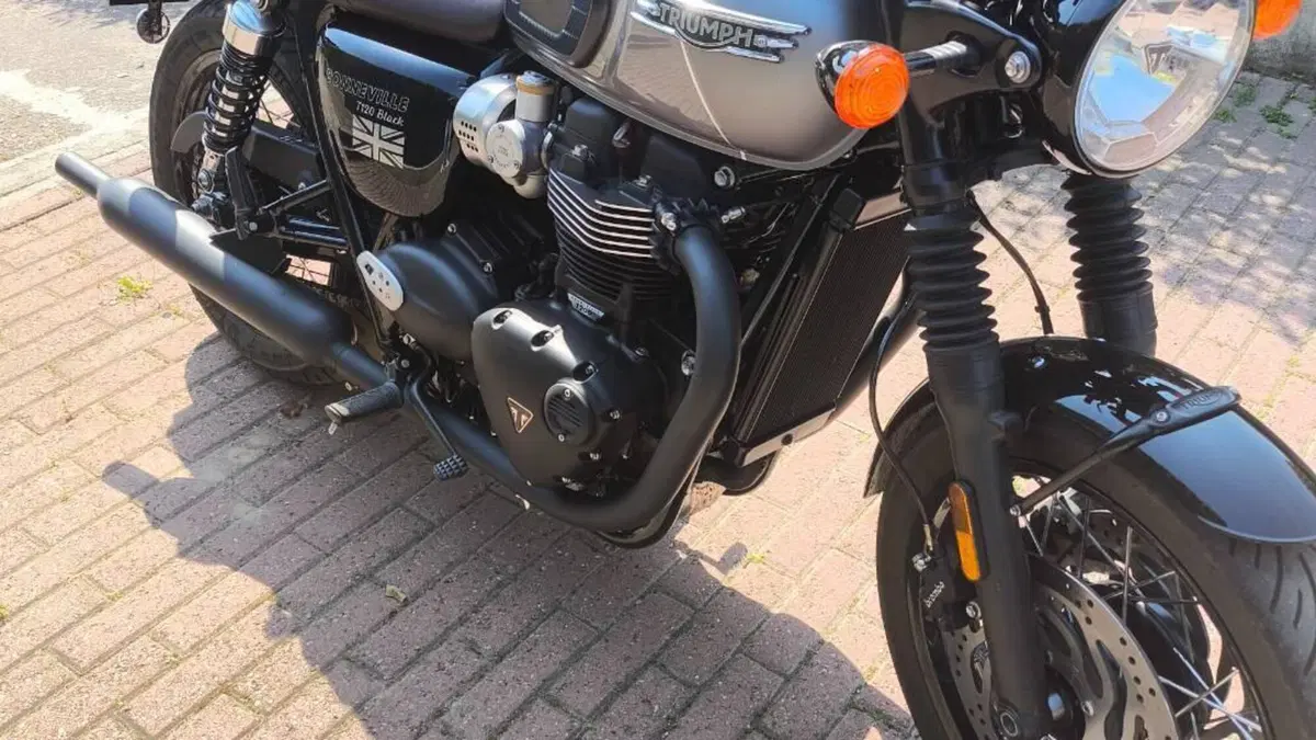 Triumph Bonneville T120 Black (2021 - 25) 