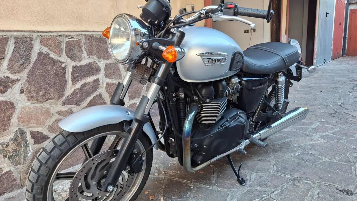 Triumph Bonneville T100 SE (2014) 