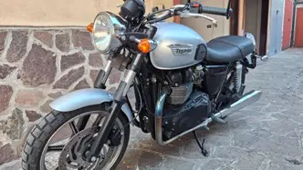 Triumph Bonneville T100 SE (2014) usata