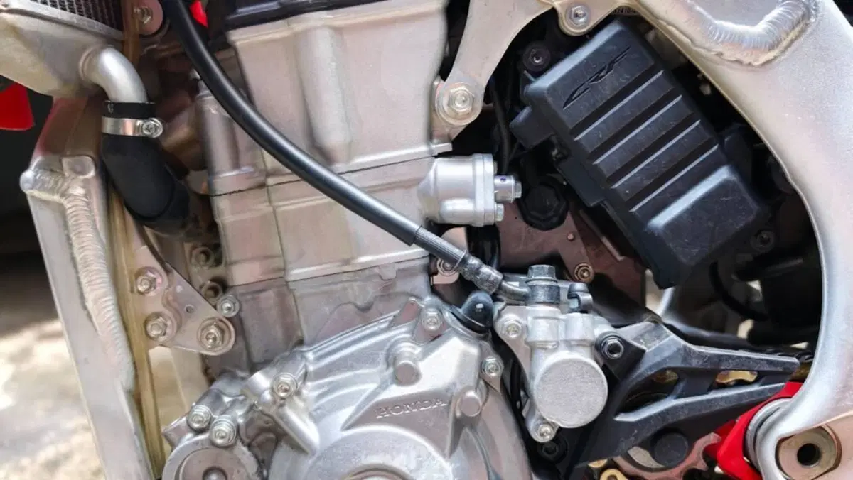 Honda CRF 450R (2024)  (5)
