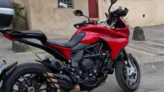 MV Agusta Turismo Veloce 800 (2026) usata