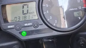 Yamaha YZF R1 (2000 - 01)  (6)