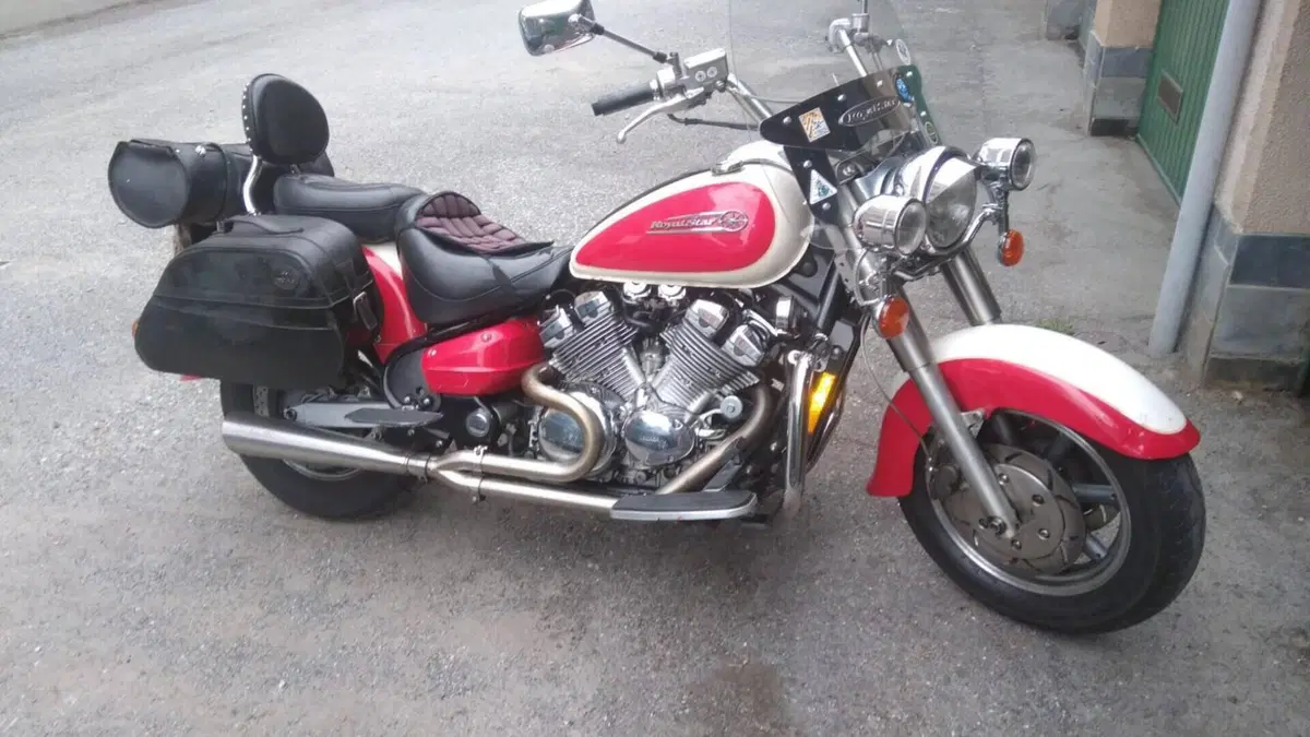 Yamaha XVZ 1300 Venture Star (2000 - 02) 