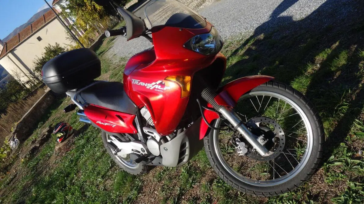 Honda Transalp XL 650V (2000 - 04)  (2)