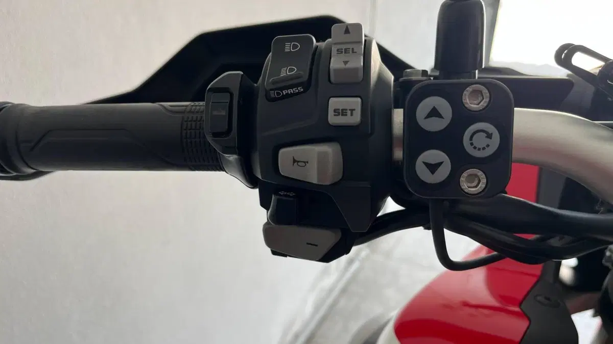 Honda Africa Twin CRF 1000L DCT ABS Travel Edition (2016 - 17)  (9)