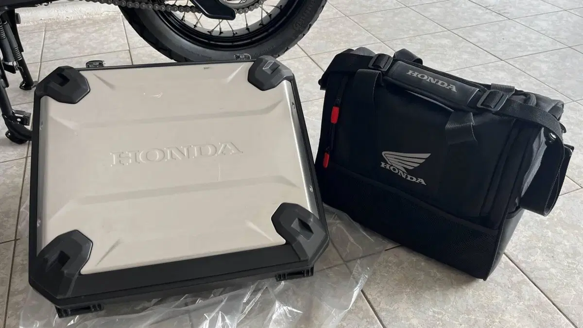 Honda Africa Twin CRF 1000L DCT ABS Travel Edition (2016 - 17)  (19)