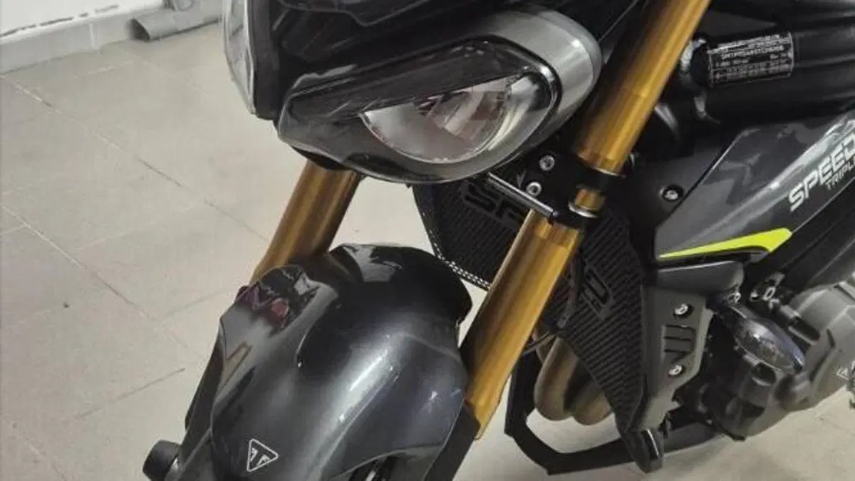Triumph Speed Triple 1200 RS (2025 - 26)  (2)