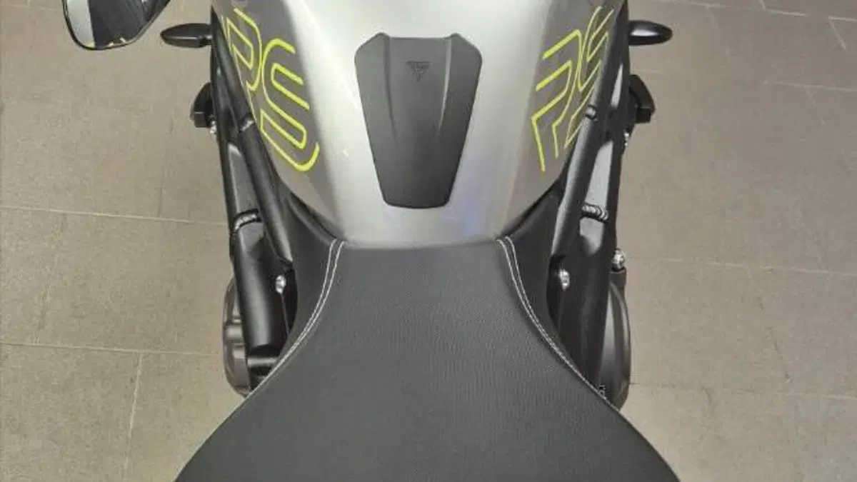 Triumph Speed Triple 1200 RS (2025 - 26)  (7)