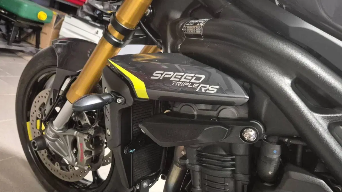 Triumph Speed Triple 1200 RS (2025 - 26)  (8)