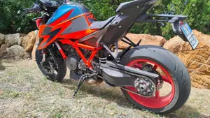 KTM 1290 Super Duke R (2021)  (2)