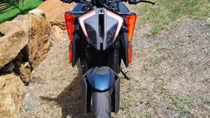 KTM 1290 Super Duke R (2021)  (4)