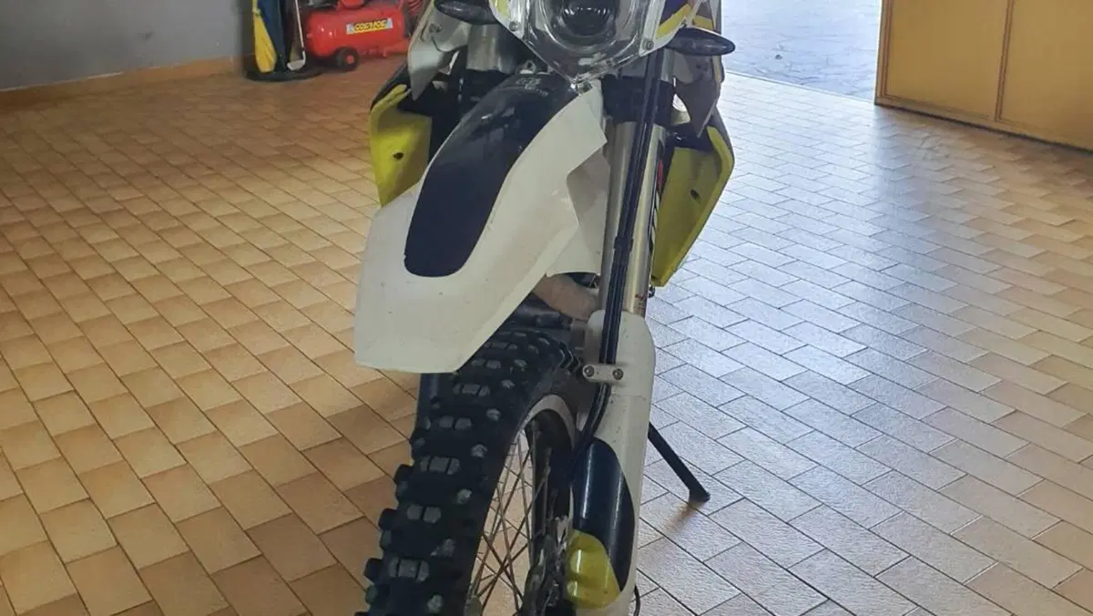 Husqvarna 701 Enduro (2016)  (3)