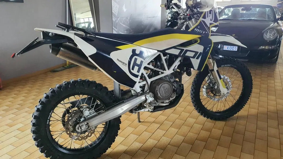 Husqvarna 701 Enduro (2016)  (4)