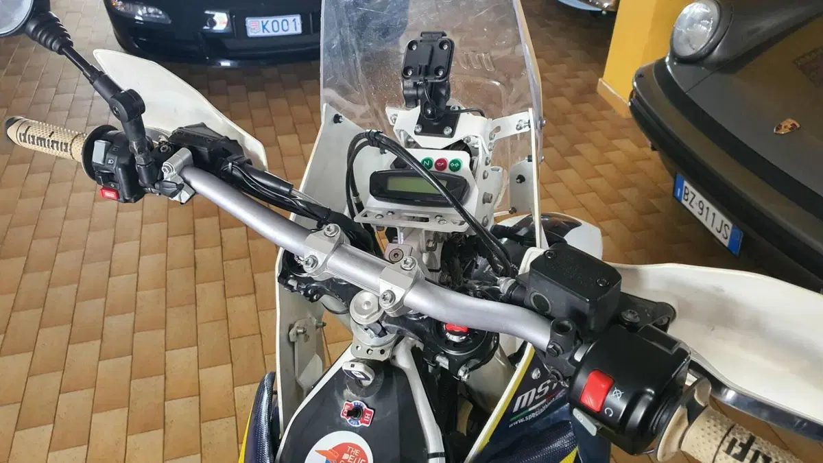 Husqvarna 701 Enduro (2016)  (6)