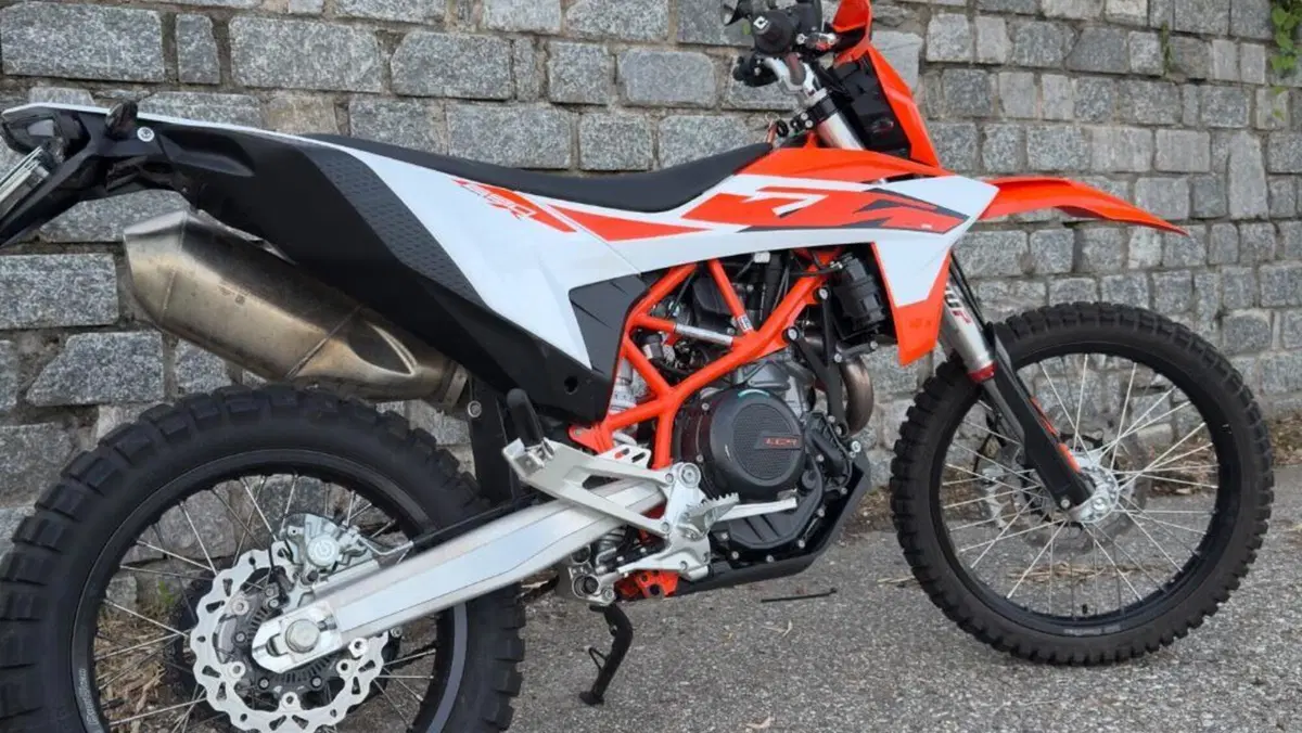 KTM 690 Enduro R (2026)  (2)