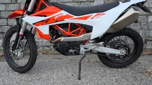 KTM 690 Enduro R (2026)  (3)