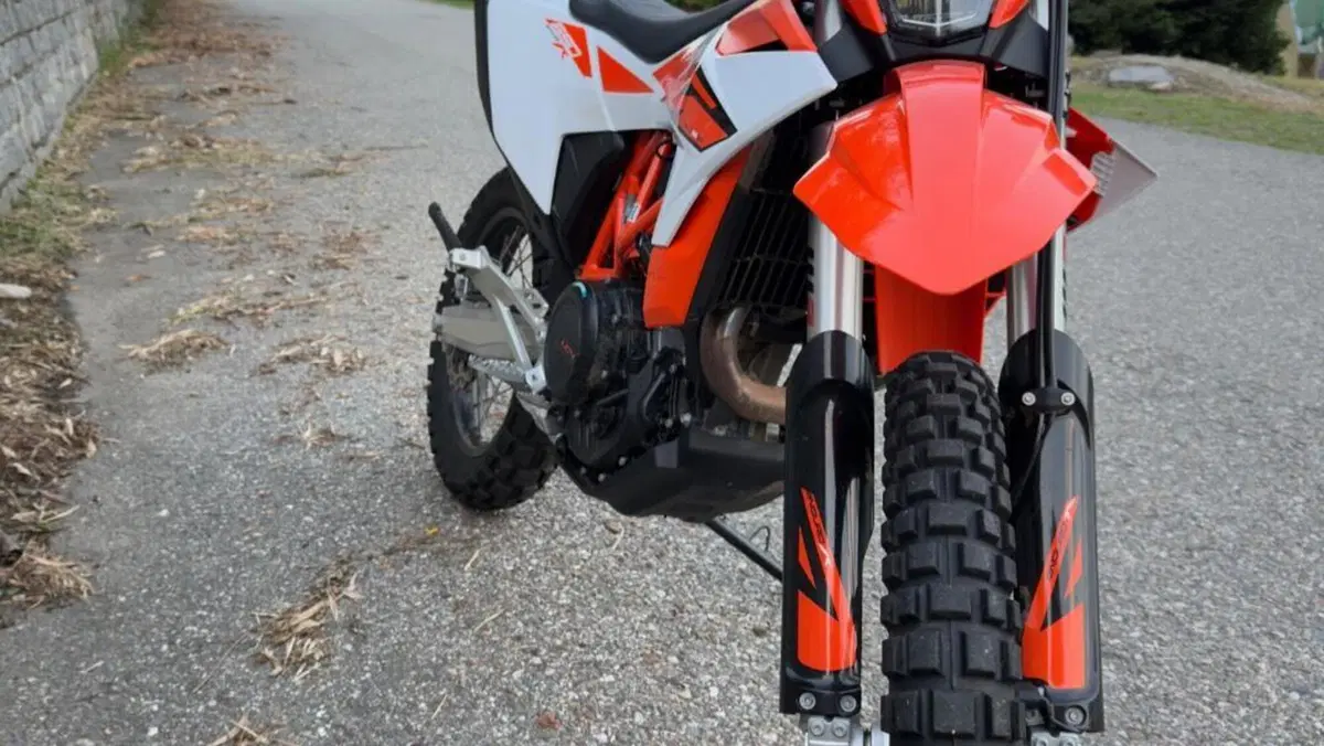 KTM 690 Enduro R (2026)  (4)