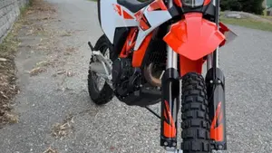 KTM 690 Enduro R (2026)  (4)