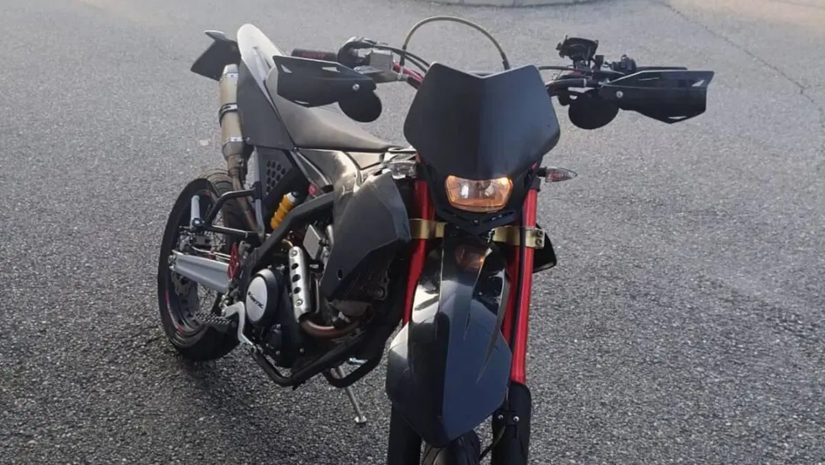 Fantic Motor Motard 125 Competition 4t (2020)  (2)