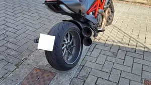 Ducati Diavel 1200 Carbon (2010 - 13)  (12)