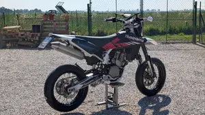 Husqvarna SM 510 R (2009)  (12)