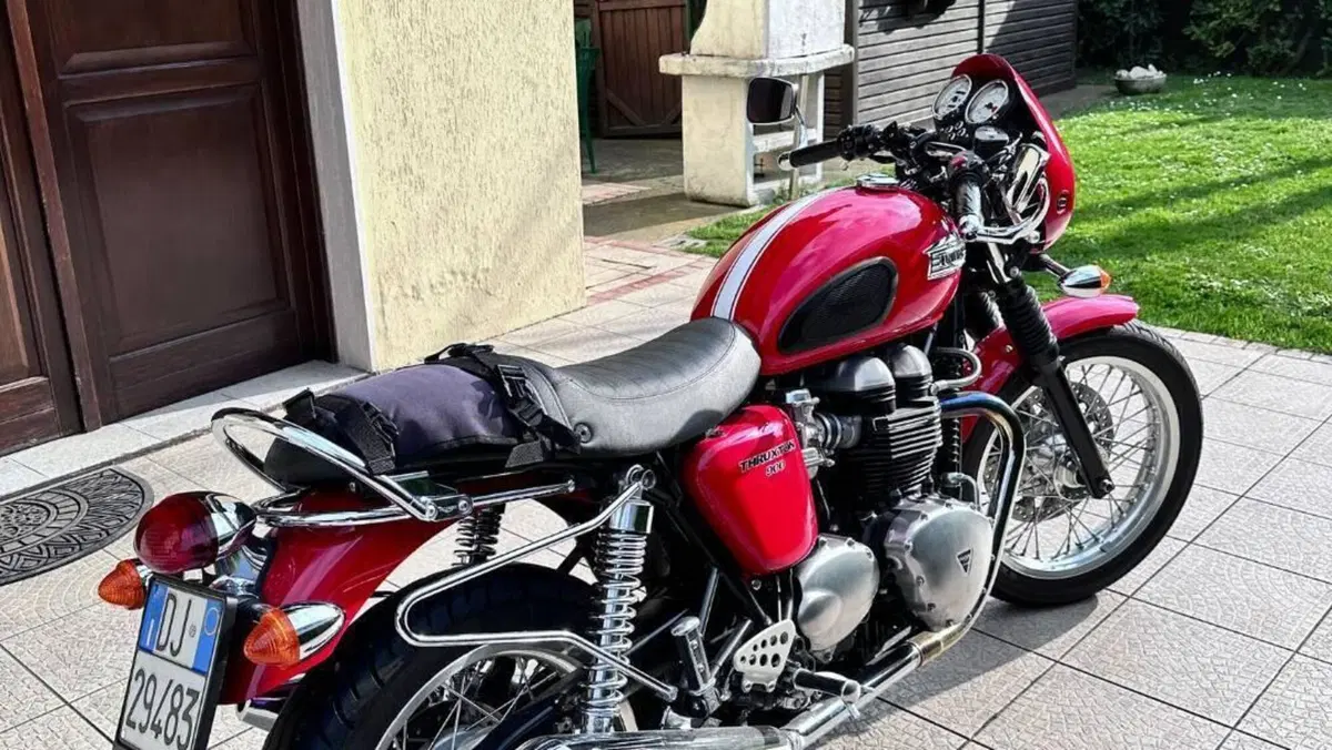 Triumph Thruxton 900 (2004 - 15)  (3)