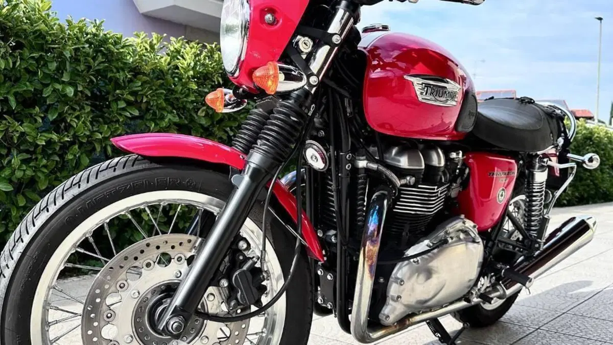 Triumph Thruxton 900 (2004 - 15) 