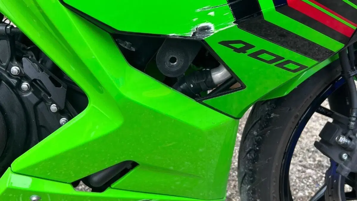 Kawasaki Ninja 400 (2023)  (5)
