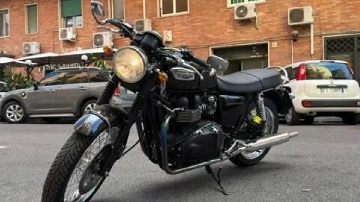 Triumph Bonneville (2007 - 16) 