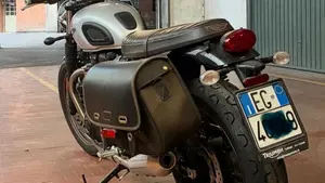 Triumph Street Twin 900 (2016)  (3)