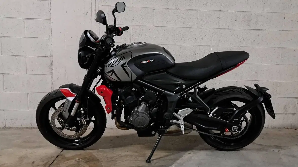 Triumph Trident 660 (2021 - 24)  (2)