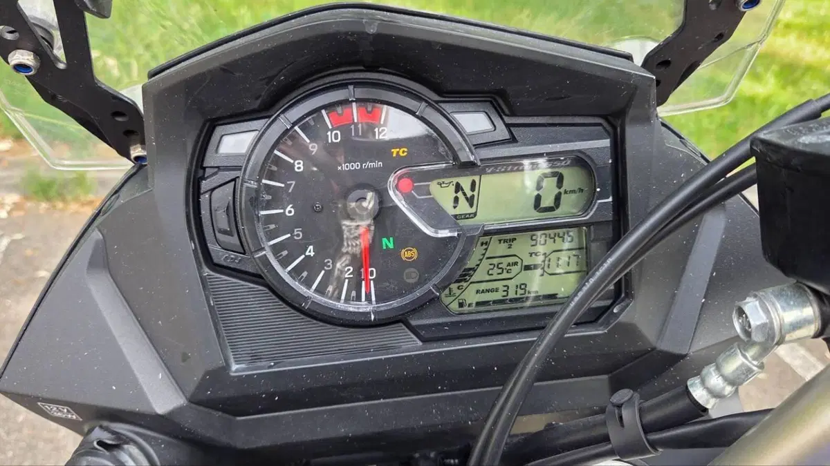 Suzuki V-Strom 650XT (2021 - 25)  (8)