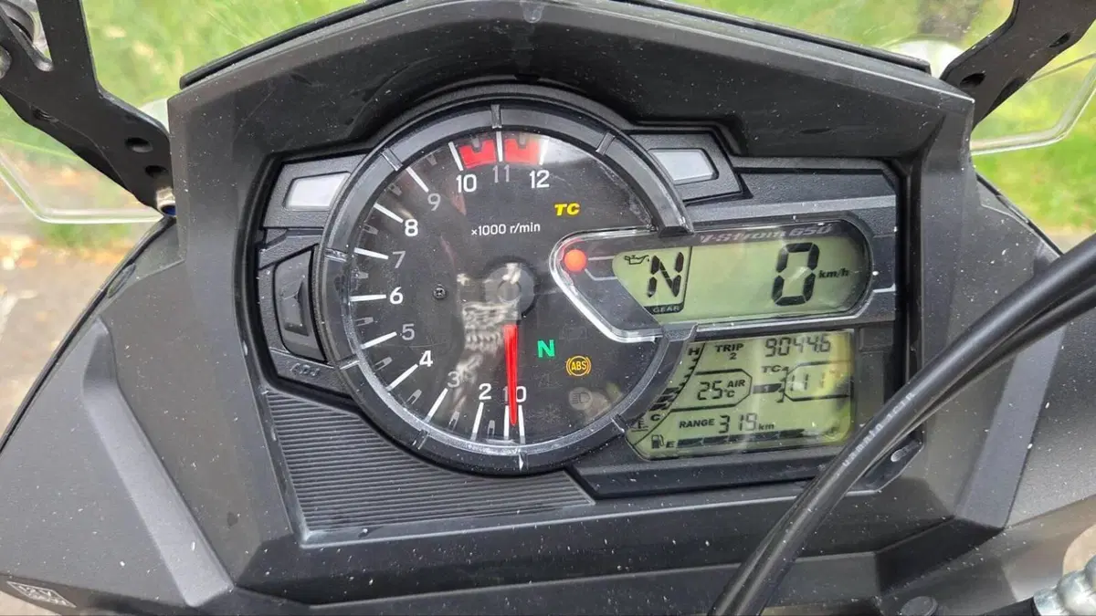 Suzuki V-Strom 650XT (2021 - 25)  (9)
