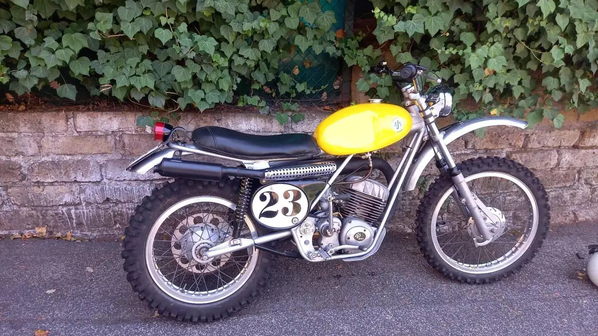 Ajs   (3)