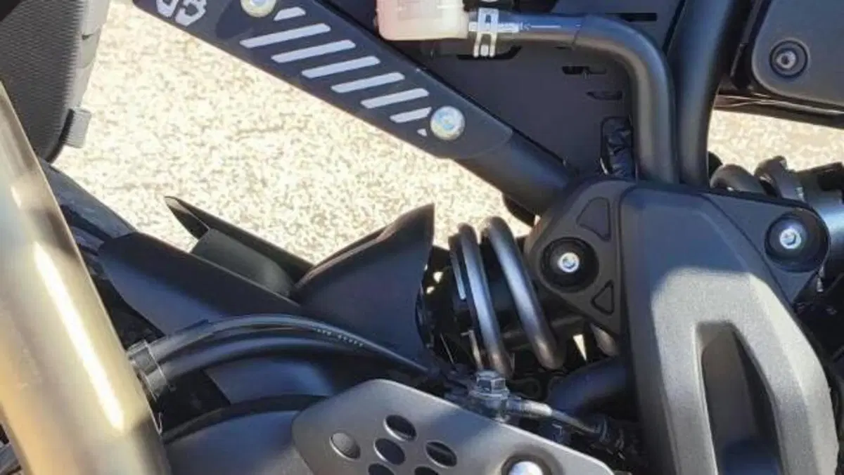 Yamaha XSR 700 (2022 - 26)  (15)