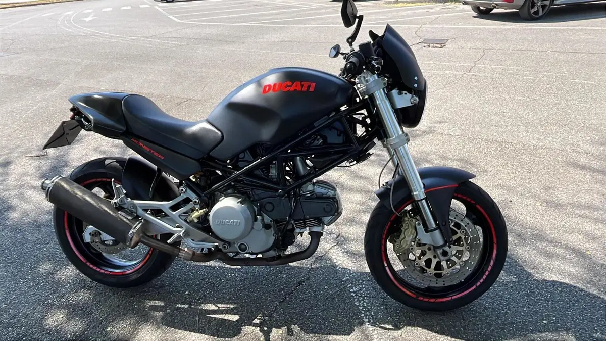 Ducati Monster 600 Dark (1998 - 01) 