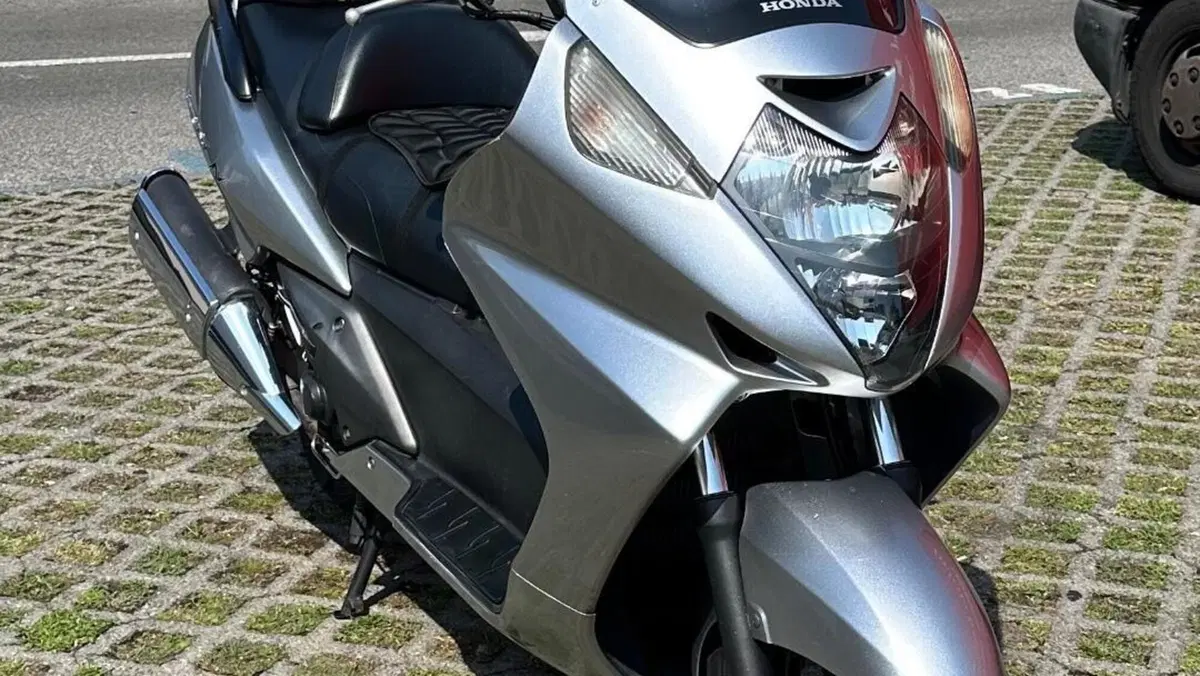 Honda Silver Wing 400 (2006 - 09)  (2)