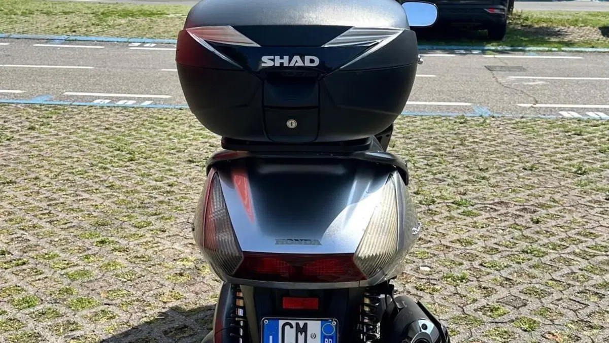 Honda Silver Wing 400 (2006 - 09)  (4)