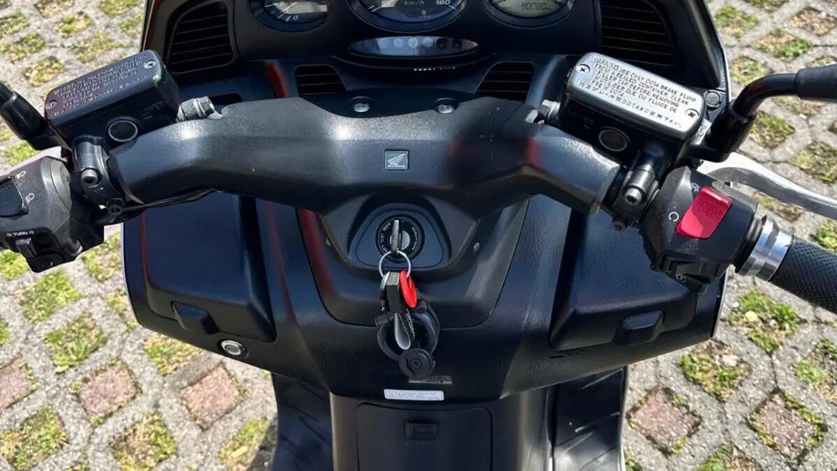 Honda Silver Wing 400 (2006 - 09)  (8)