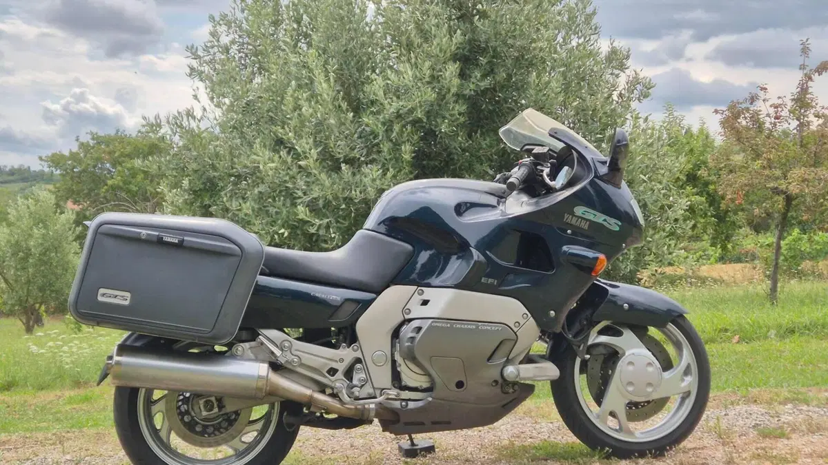 Yamaha   (2)