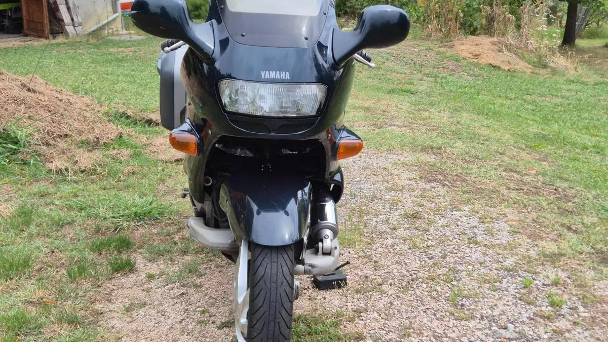 Yamaha   (8)