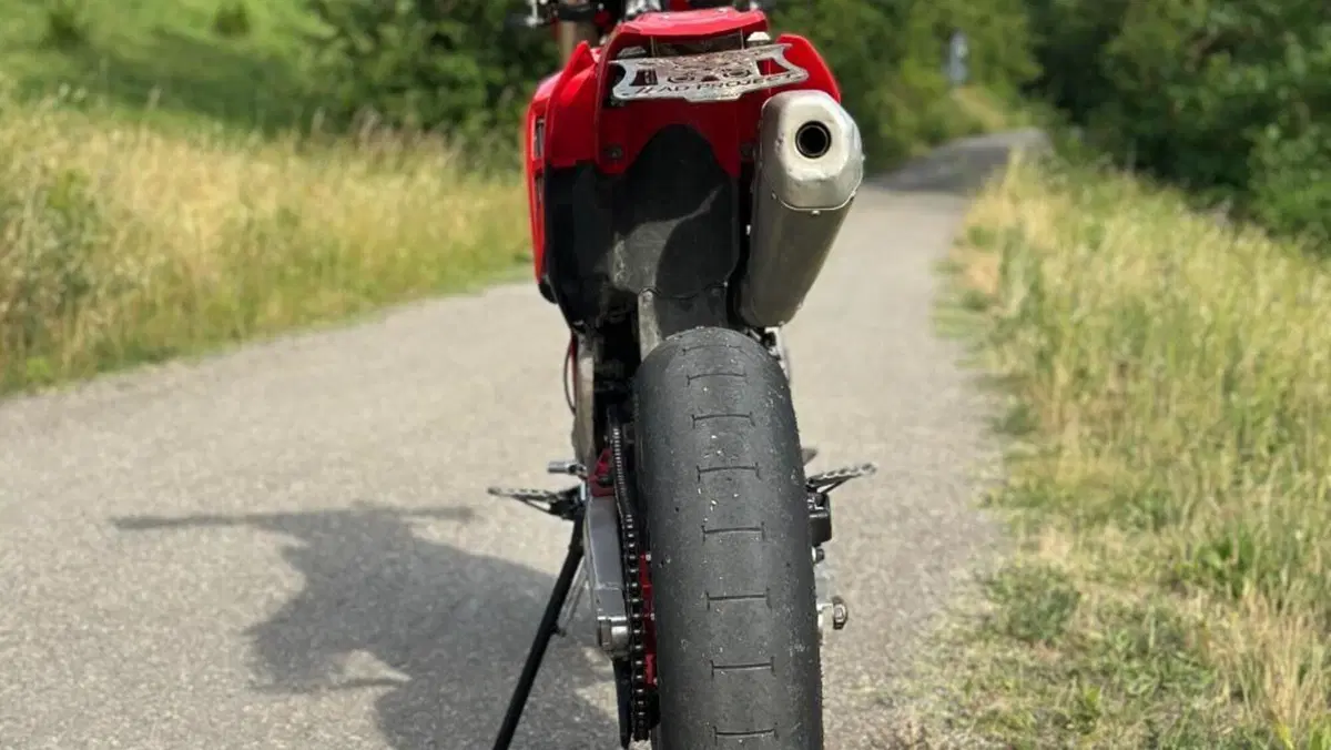 Honda CRF 450R (2022)  (3)