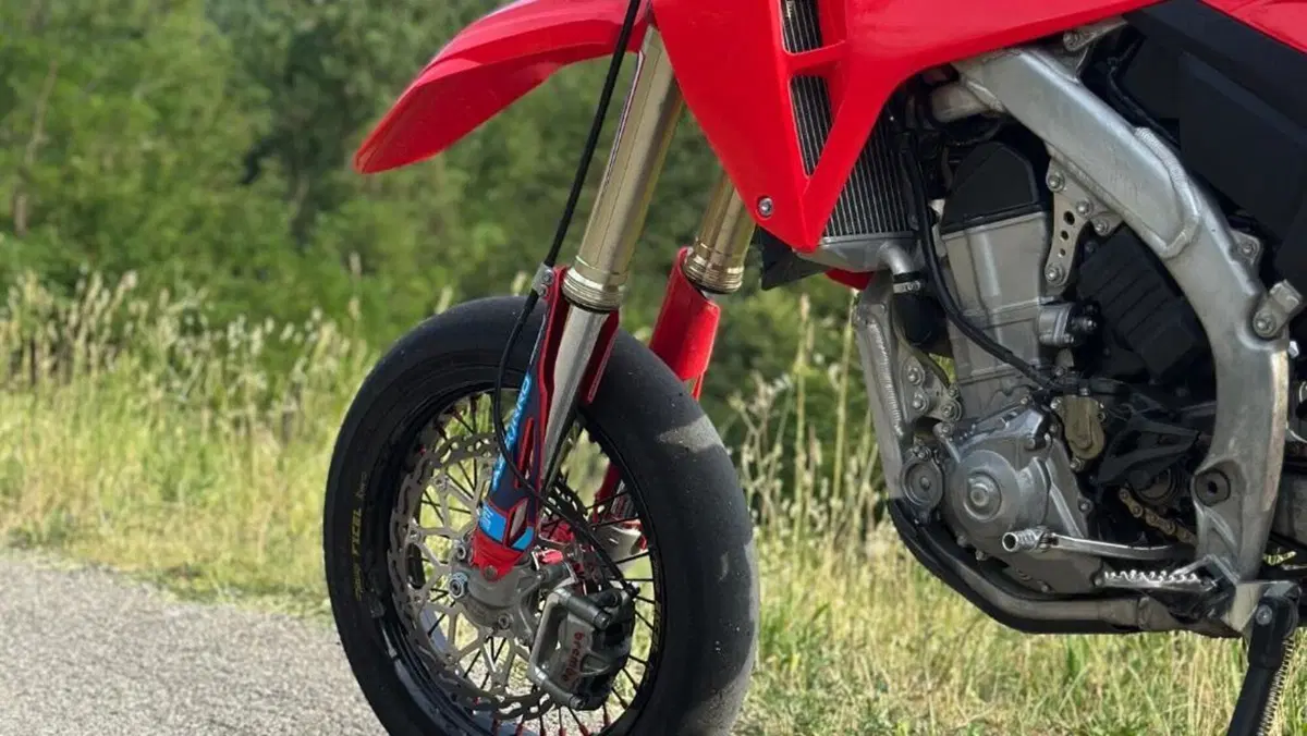 Honda CRF 450R (2022)  (4)