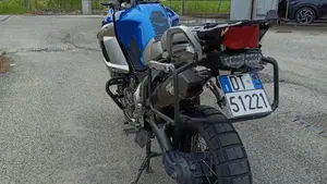 Yamaha XT1200Z Super Ténéré First Edition (2010 - 11)  (4)