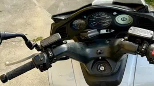 Honda Silver Wing 600 (2001 - 05)  (3)