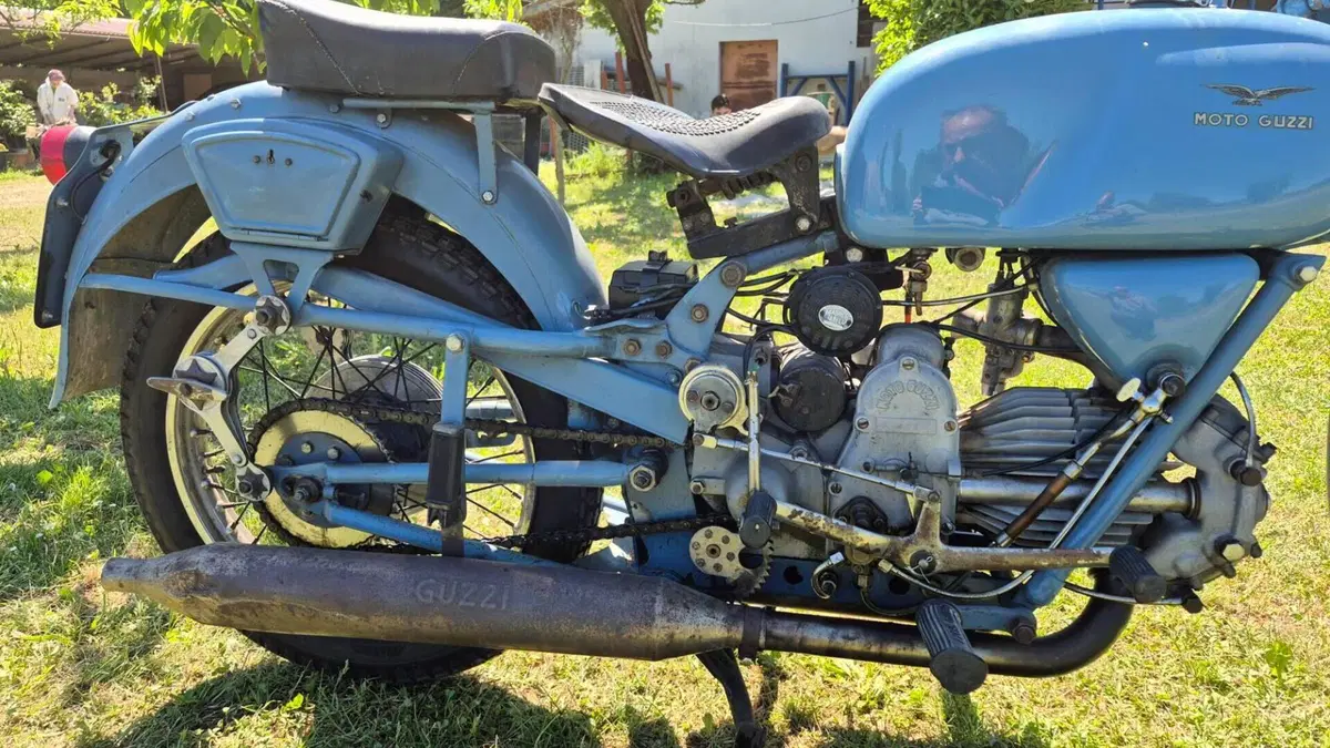 Moto Guzzi   (6)