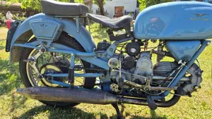 Moto Guzzi   (6)