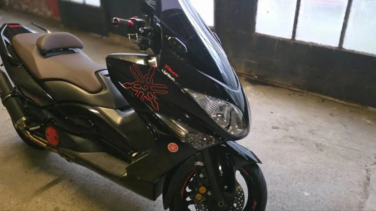 Yamaha T-Max 500 (2008 - 12)  (3)