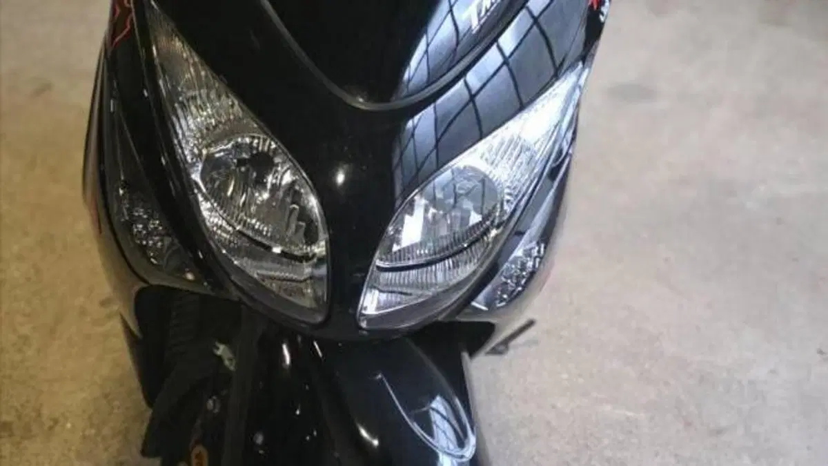 Yamaha T-Max 500 (2008 - 12)  (4)